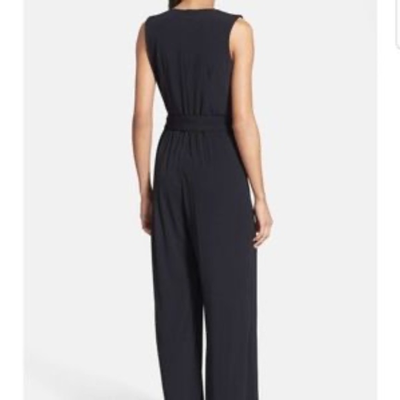SOLD Vince Camuto Belted Crepe Jumpsuit/Pantsuit XS - Picture 3 of 7